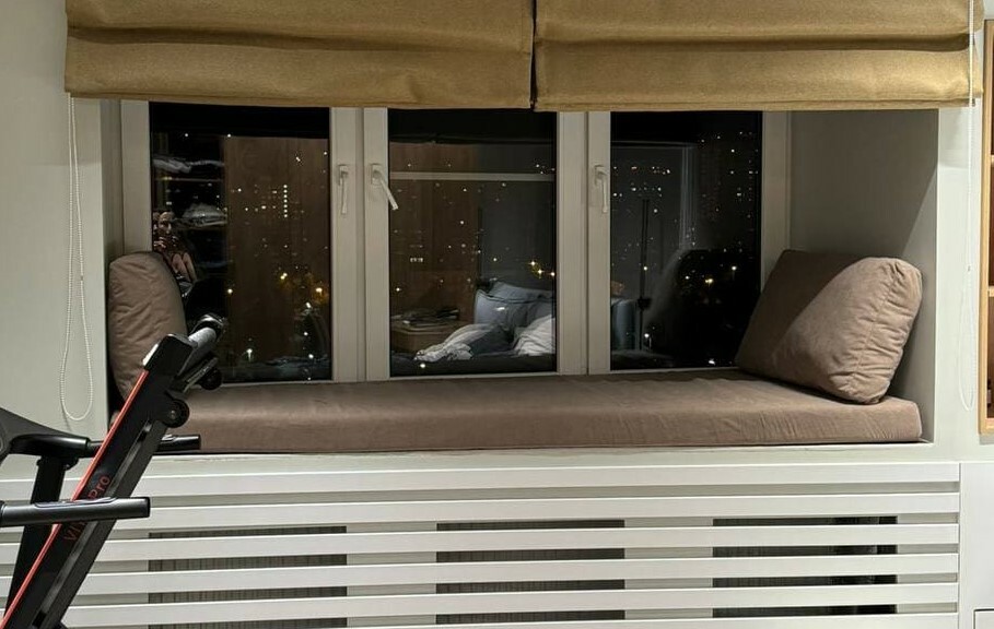 Матрас на подоконнике на заказ